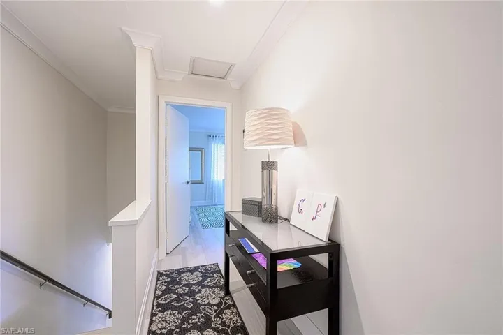 180  Cypress E WAY, Naples, FL 34110