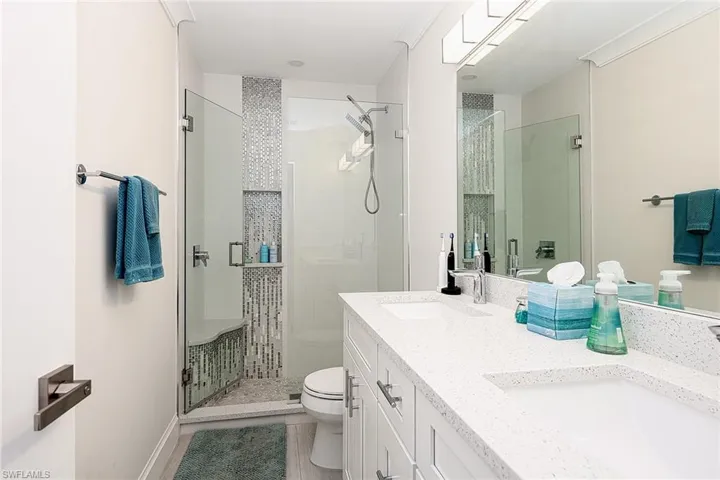 180  Cypress E WAY, Naples, FL 34110