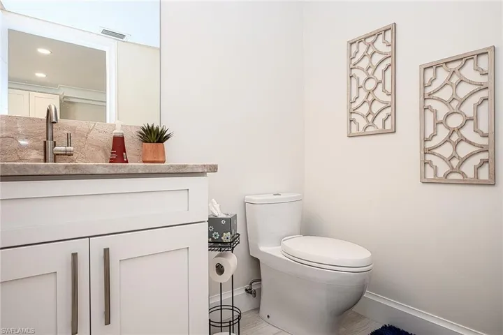 180  Cypress E WAY, Naples, FL 34110