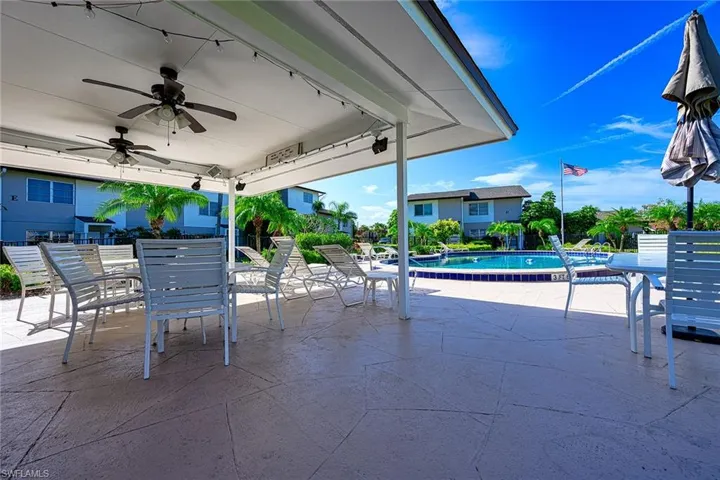 180  Cypress E WAY, Naples, FL 34110
