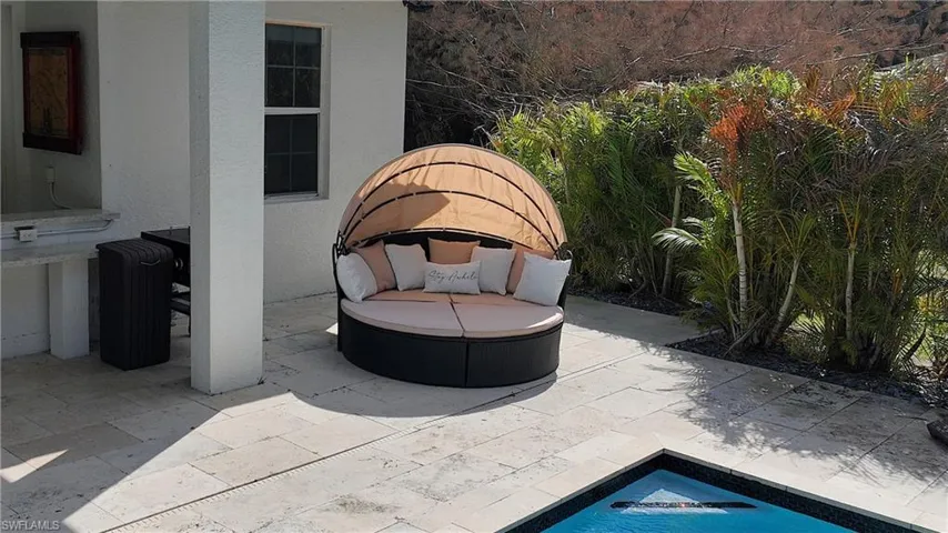 View of patio / terrace with outdoor lounge area