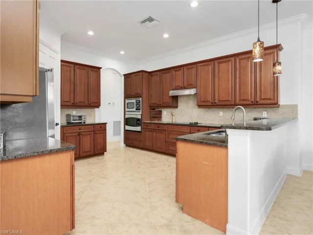 20921 Torre Del Lago St, Estero, Florida 33928