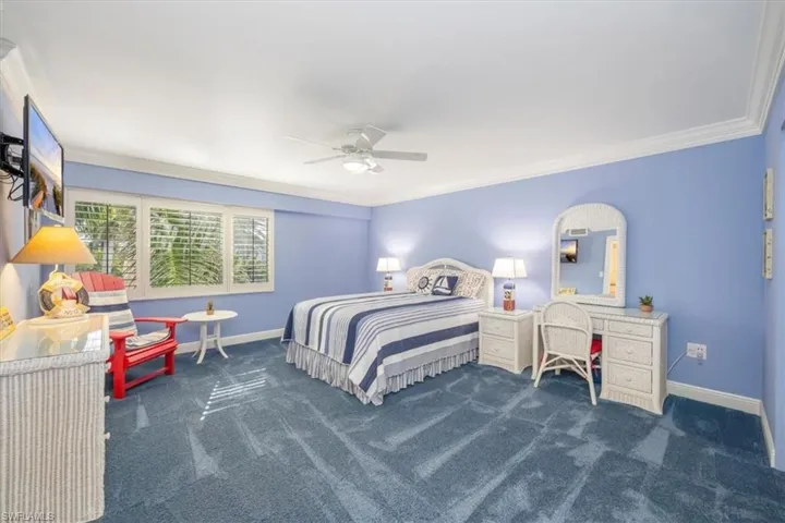 1275  Gulf Shore N BLVD, Naples, FL 34102