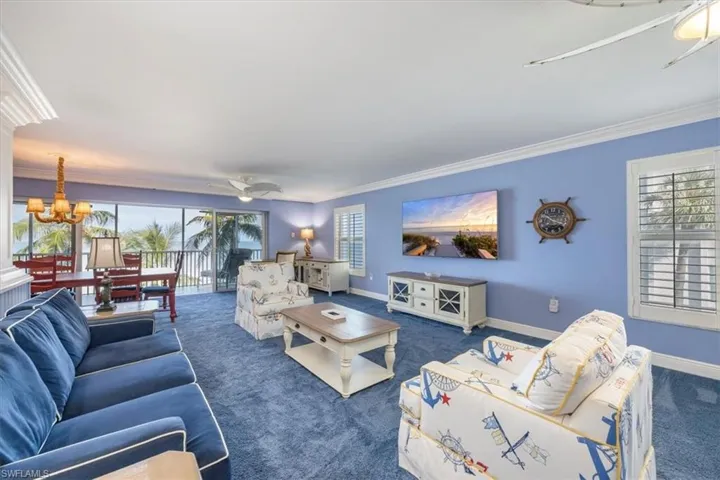 1275  Gulf Shore N BLVD, Naples, FL 34102