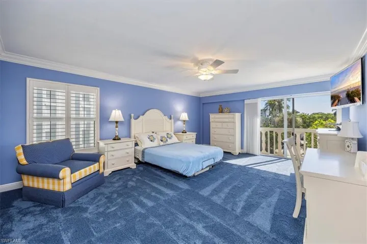 1275  Gulf Shore N BLVD, Naples, FL 34102