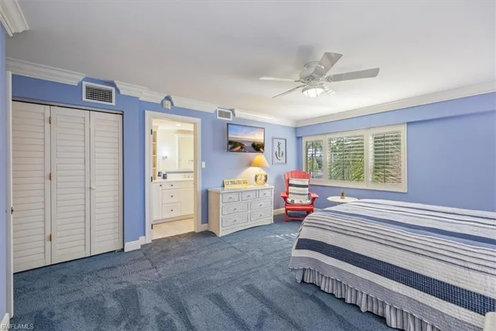 1275  Gulf Shore N BLVD, Naples, FL 34102