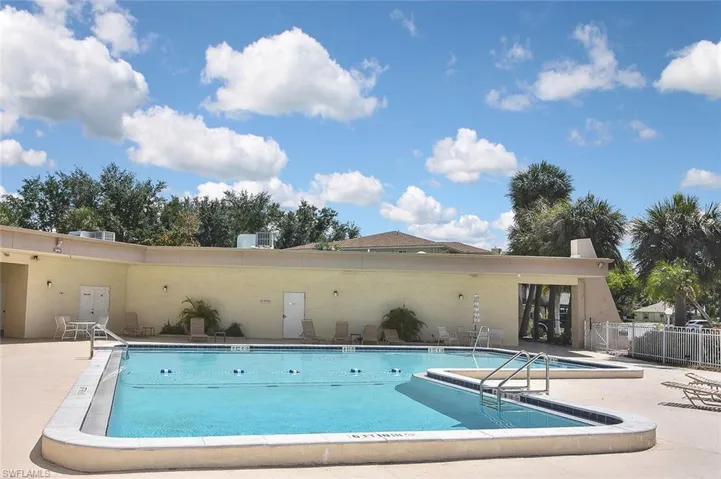 2079  Barkeley  LN, Fort Myers, FL 33907