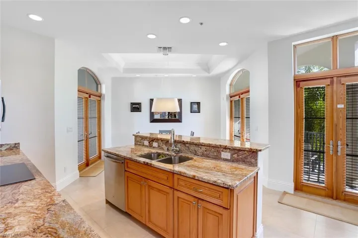 1016 7th St S, Naples, Florida 34102
