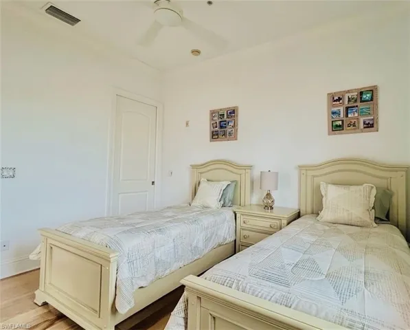 Guest Room Twin Beds