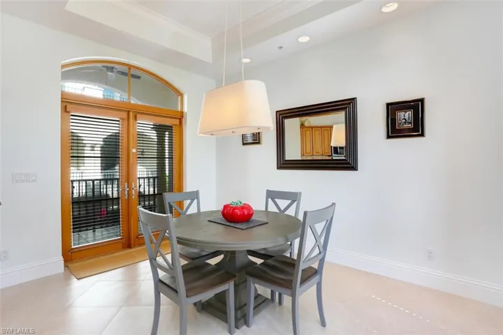 1016 7th St S, Naples, Florida 34102