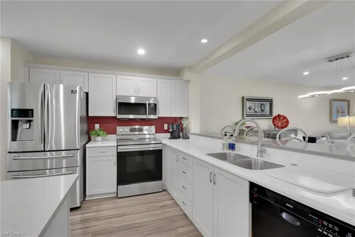 9900 Sunset Cove Ln 117, Fort Myers, Florida 33919