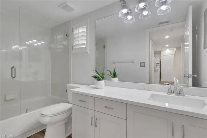 9900 Sunset Cove Ln 117, Fort Myers, Florida 33919