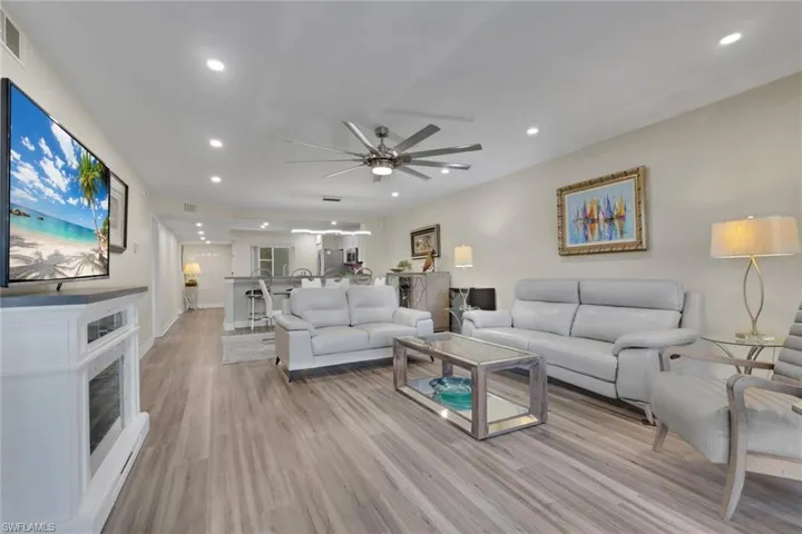 9900 Sunset Cove Ln 117, Fort Myers, Florida 33919