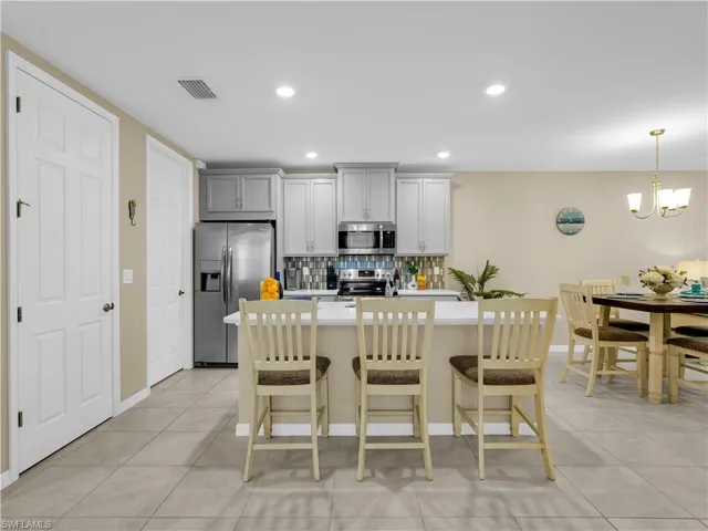 14695 Edgewater Cir, Naples, Florida 34114