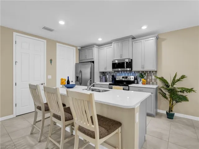 14695 Edgewater Cir, Naples, Florida 34114