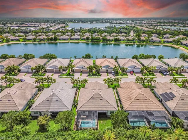 14695 Edgewater Cir, Naples, Florida 34114