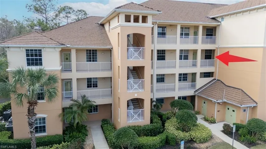 View of apartment building / complex