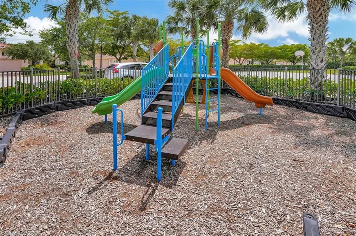13330  Kent  ST, Naples, FL 34109