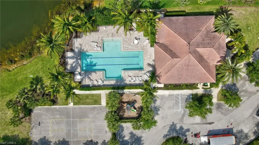 13330  Kent  ST, Naples, FL 34109