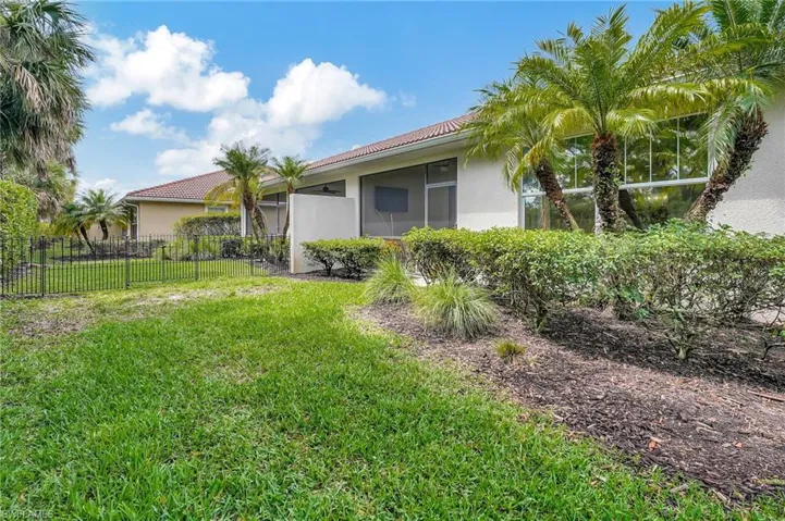 13330  Kent  ST, Naples, FL 34109