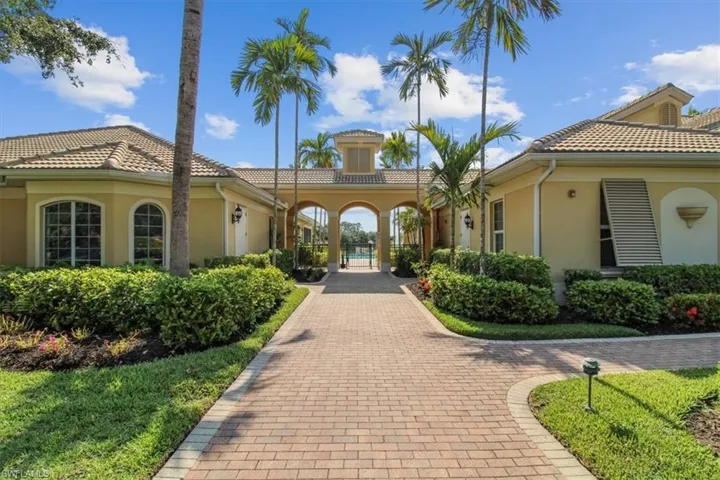 15476  Cortona  WAY, Naples, FL 34120
