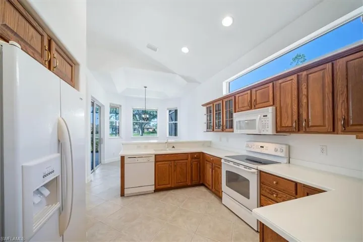 15476  Cortona  WAY, Naples, FL 34120