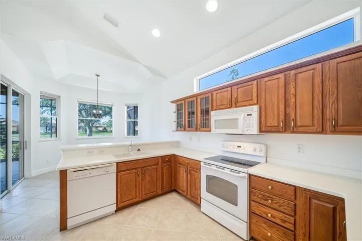 15476  Cortona  WAY, Naples, FL 34120