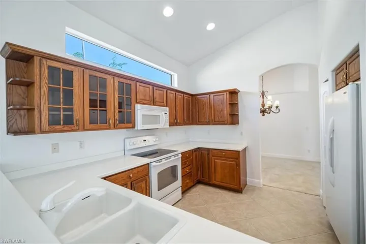 15476  Cortona  WAY, Naples, FL 34120