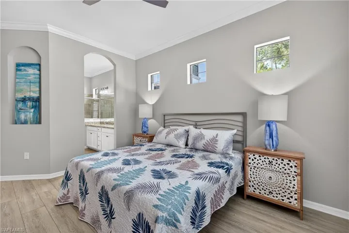 1170  Genovesa  CT, Naples, FL 34113