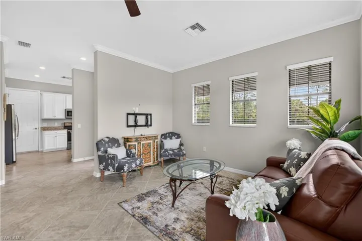 1170  Genovesa  CT, Naples, FL 34113