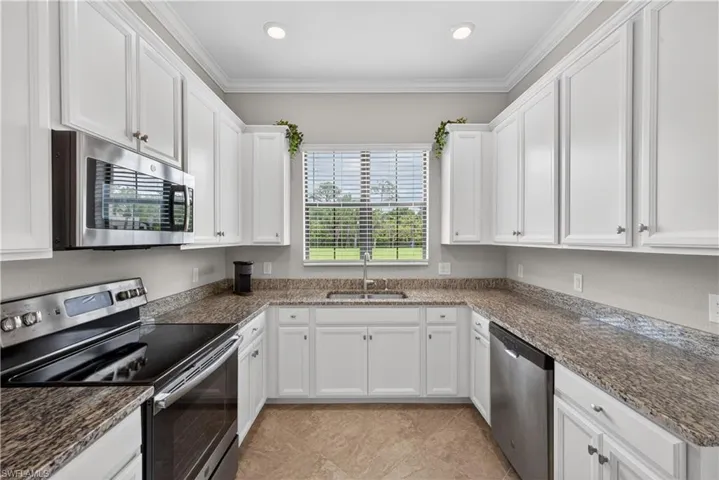 1170  Genovesa  CT, Naples, FL 34113