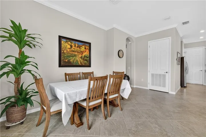 1170  Genovesa  CT, Naples, FL 34113