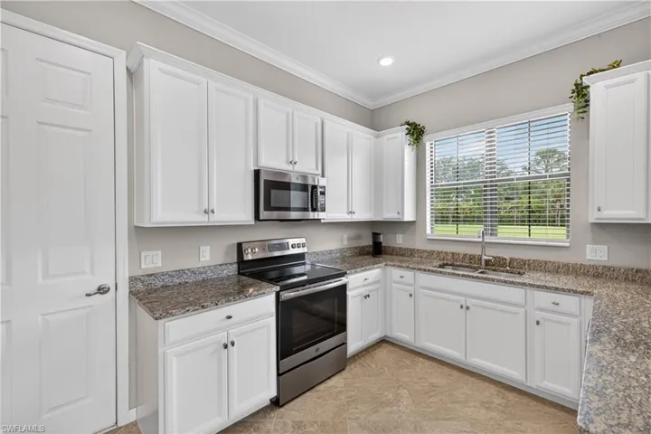 1170  Genovesa  CT, Naples, FL 34113
