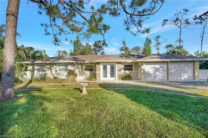 Country living at its finest in the heart of South Fort Myers