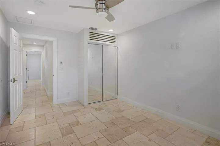 2nd bedroom entryway and closet