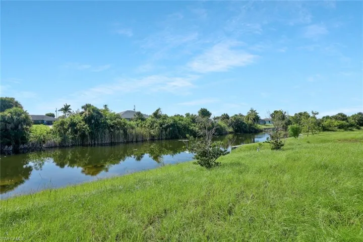 1801 Ne 27th St, Cape Coral, Florida 33909