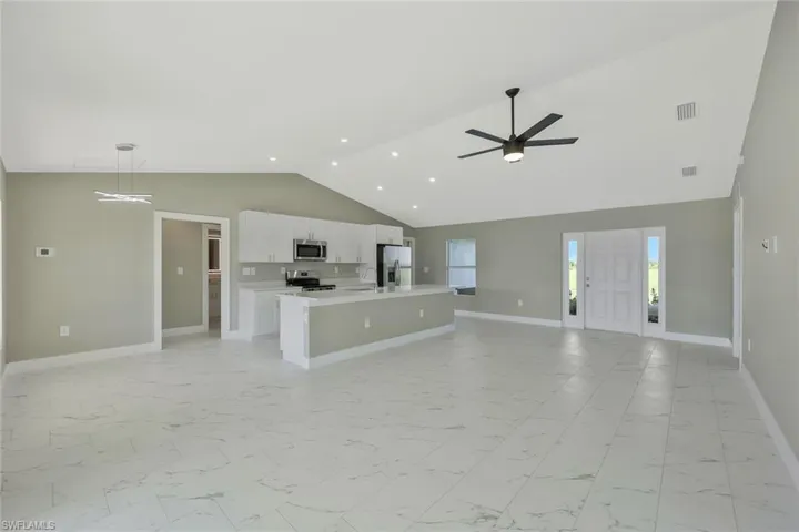 1801 Ne 27th St, Cape Coral, Florida 33909
