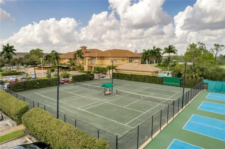 9470  Old Hickory  CIR, Fort Myers, FL 33912