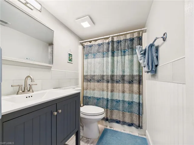 200  Lenell  RD, Fort Myers Beach, FL 33931