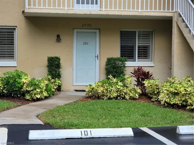 5790  Woodmere Lake  CIR, Naples, FL 34112