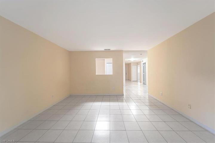5316-5318  28th SW ST, LEHIGH ACRES, FL 33973