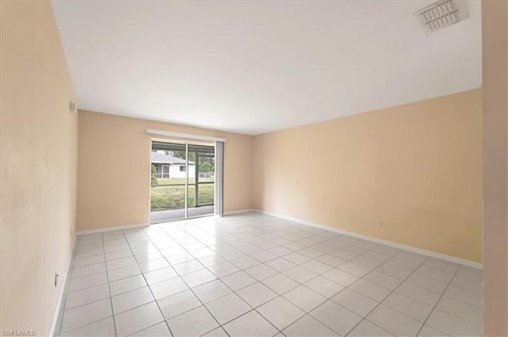 5316-5318  28th SW ST, LEHIGH ACRES, FL 33973