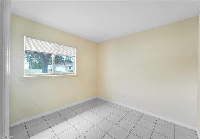 5316-5318  28th SW ST, LEHIGH ACRES, FL 33973
