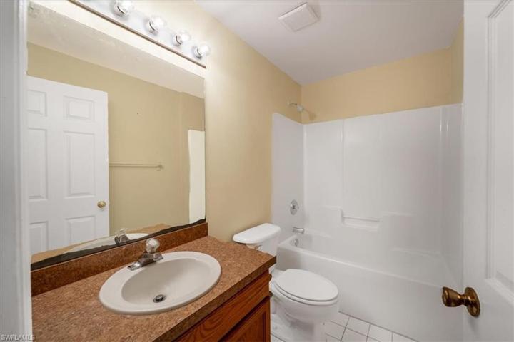 5316-5318  28th SW ST, LEHIGH ACRES, FL 33973