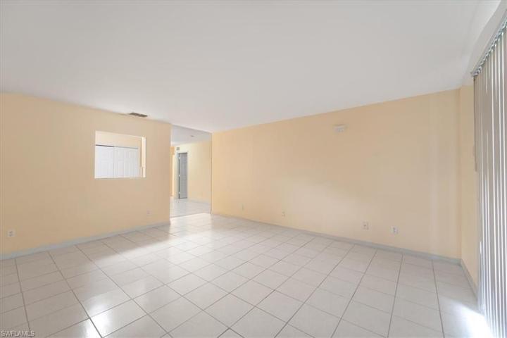 5316-5318  28th SW ST, LEHIGH ACRES, FL 33973