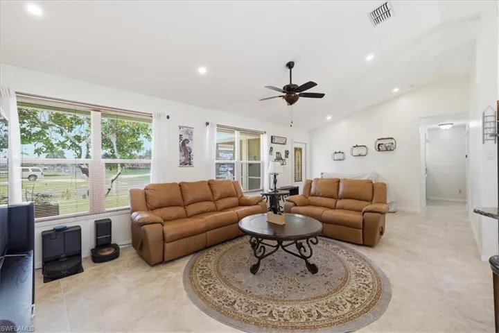 4321 Sw 16th Pl, Cape Coral, Florida 33914