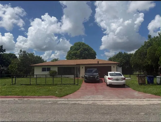 214 Daleview Ave, Lehigh Acres, Florida 33936