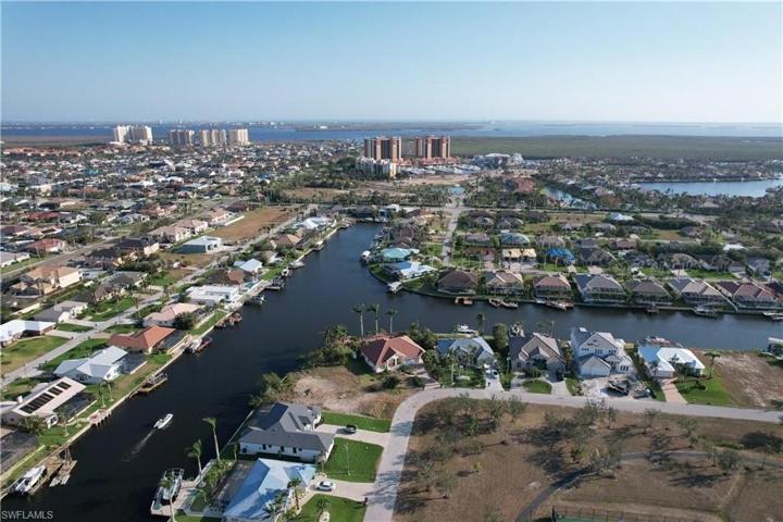 5313 SW 17th AVE, CAPE CORAL FL 33914