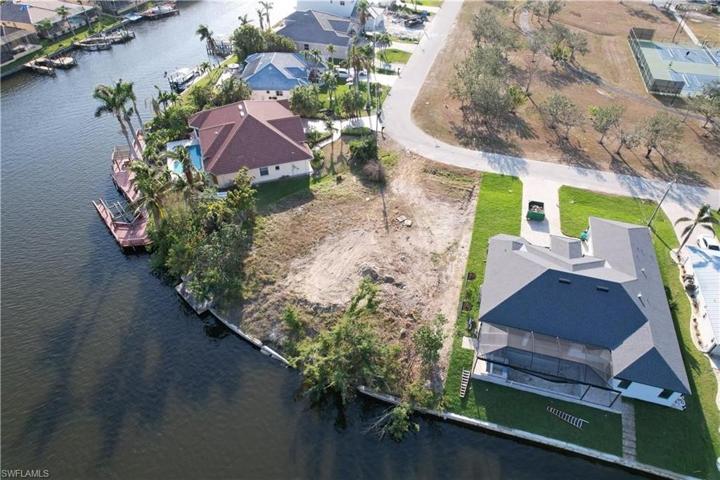 5313 SW 17th AVE, CAPE CORAL FL 33914