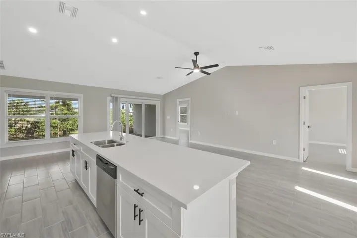 2014 Kismet Pkwy W, Cape Coral, Florida 33993